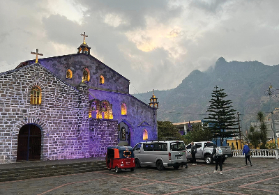 OT and PT students in Guatamala standing in front of a church.